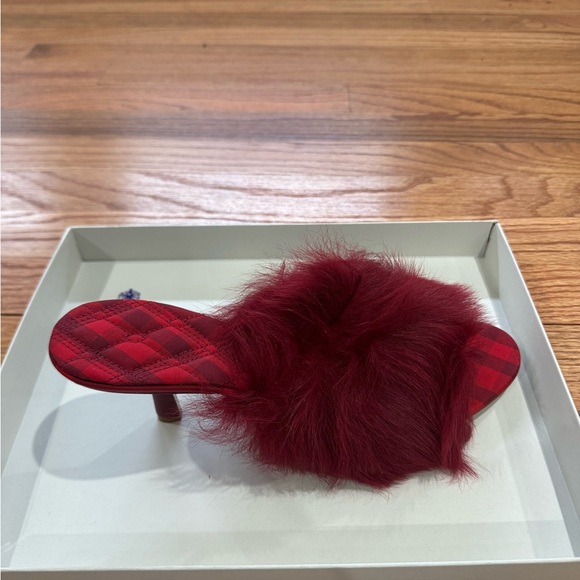 BRAND NEW Burberry Minnie Shearling Mule Sandals - Picture 7 of 13